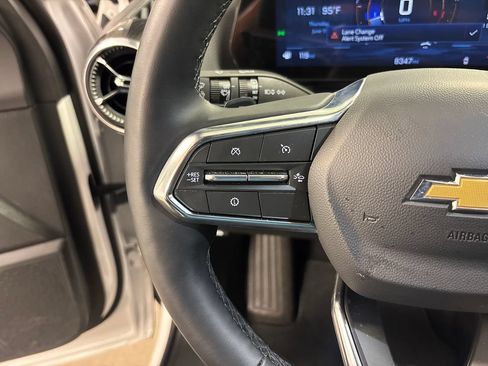Used 2026 Chevrolet Equinox LT FWD image 30
