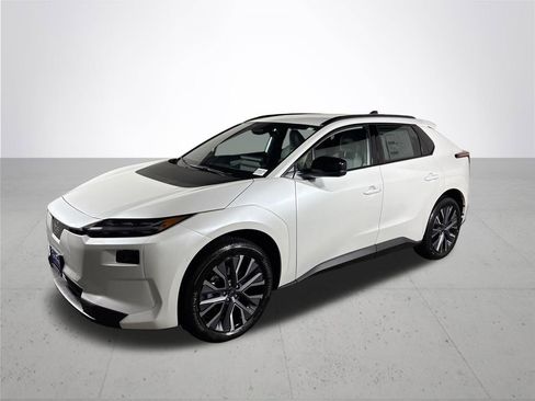 New 2026 Subaru Solterra Limited image 2