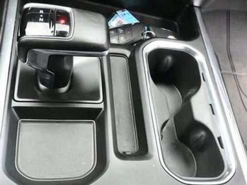 Used 2023 Chevrolet Silverado 1500 LTZ AWD/4WD image 23
