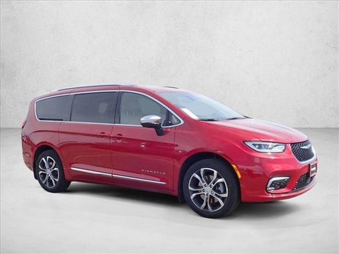 New 2026 Chrysler Pacifica Pinnacle image 6