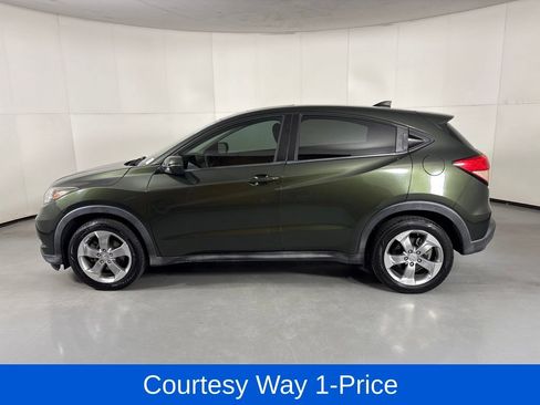Used 2017 Honda HR-V EX image 6