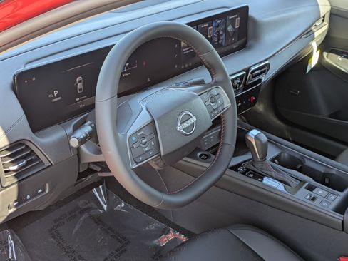 New 2026 Nissan Sentra SR w/ SR Premium Package image 15