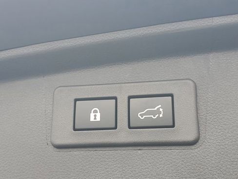 Certified 2025 Subaru Outback Premium w/ Popular Package #1A image 9