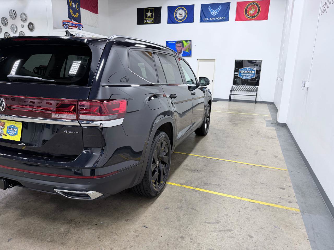 Used 2024 Volkswagen Atlas SE w/ Black Wheel Package AWD/4WD image 21