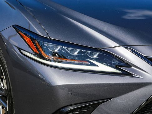Used 2020 Lexus ES 350 F Sport w/ Accessory Package FWD image 4