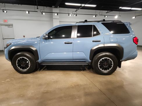 Certified 2025 Toyota 4Runner TRD Off-Road Premium w/ Tow Technology Package AWD/4WD image 4