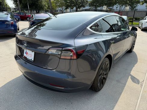 Used 2018 Tesla Model 3 Long Range RWD image 2