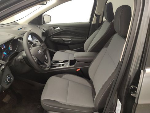 Used 2018 Ford Escape SE w/ Ford Safe & Smart Package FWD image 17