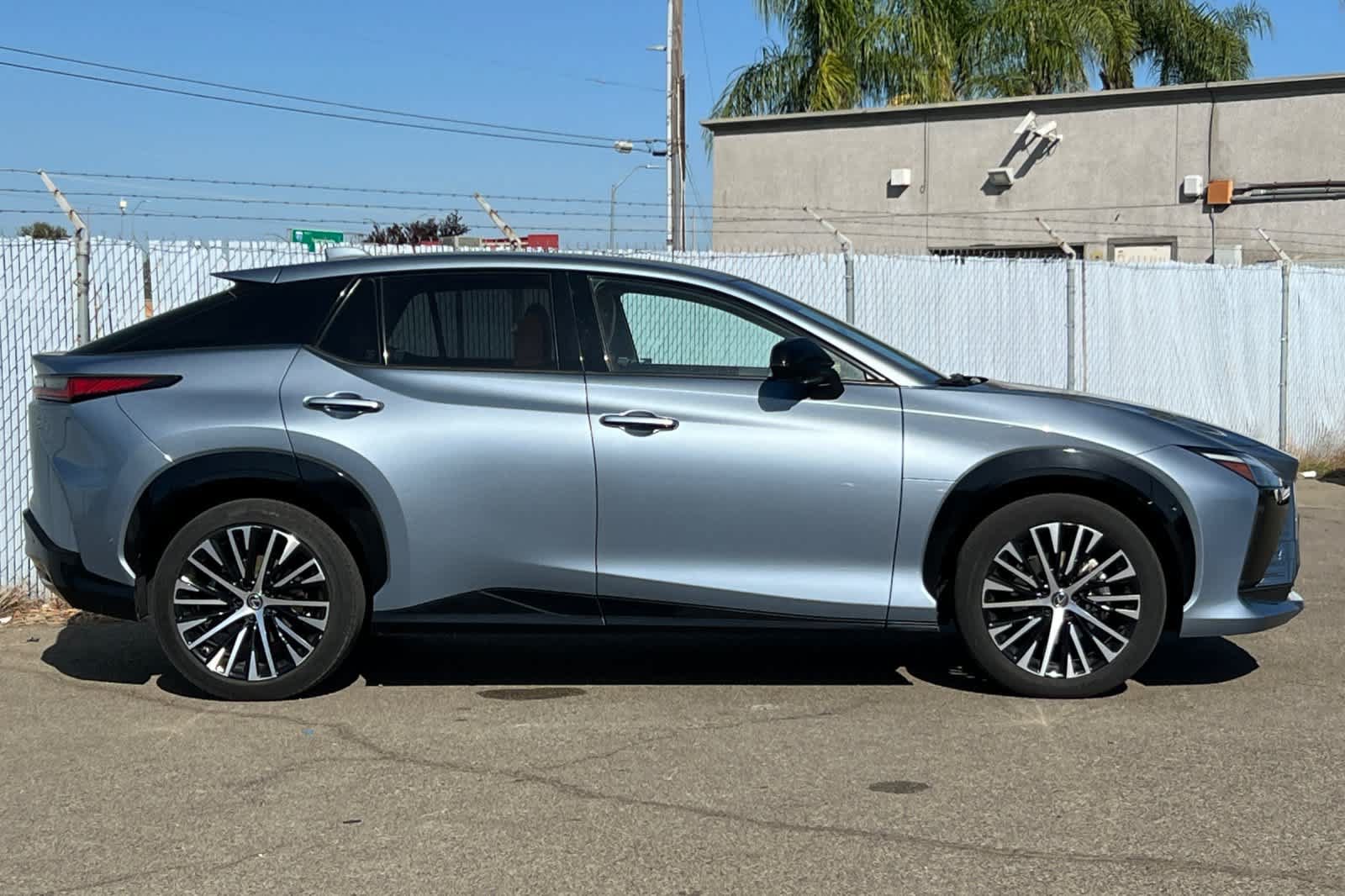 Used 2023 Lexus RZ 450e Premium w/ Cold Area Package AWD/4WD image 6