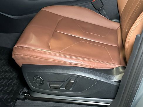 Used 2023 Audi Q3 2.0T Premium w/ Convenience Package image 18