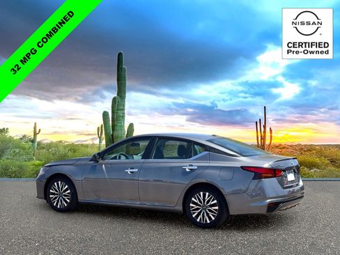 Certified 2025 Nissan Altima 2.5 SV FWD image 4