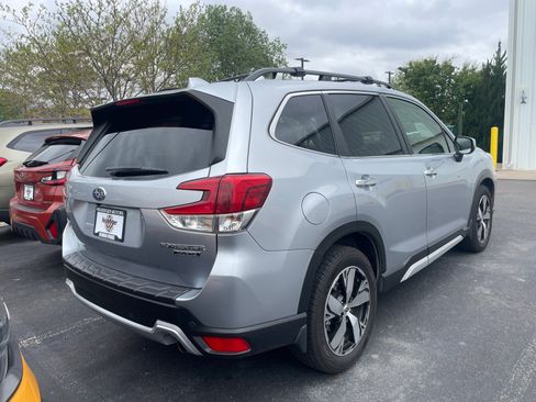 Used 2019 Subaru Forester Touring AWD/4WD image 3