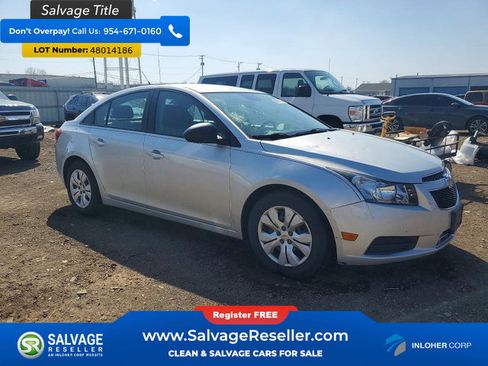 Used 2013 Chevrolet Cruze LS image 5