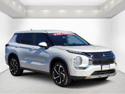 Used 2024 Mitsubishi Outlander SE