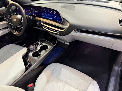 Certified 2024 Cadillac Lyriq Luxury RWD image 48
