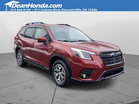 Used 2023 Subaru Forester Premium image 1