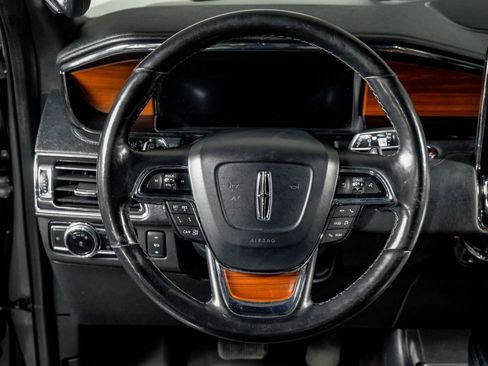 Used 2021 Lincoln Navigator L Reserve w/ Luxury Package image 16