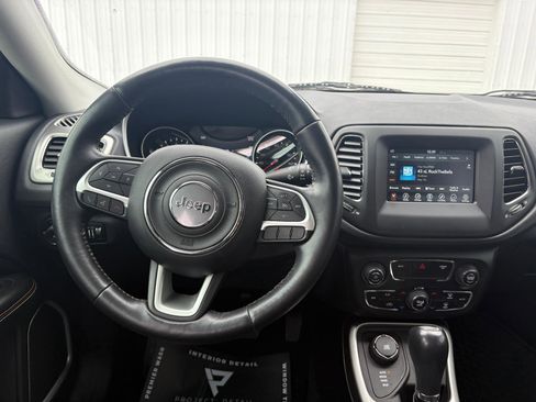 Used 2018 Jeep Compass Latitude w/ Popular Equipment Group image 18