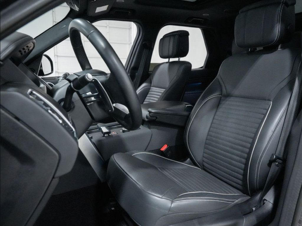 Used 2023 Land Rover Discovery HSE R-Dynamic AWD/4WD image 6