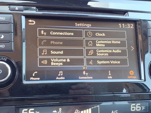 Used 2020 Nissan Rogue Sport SV image 14