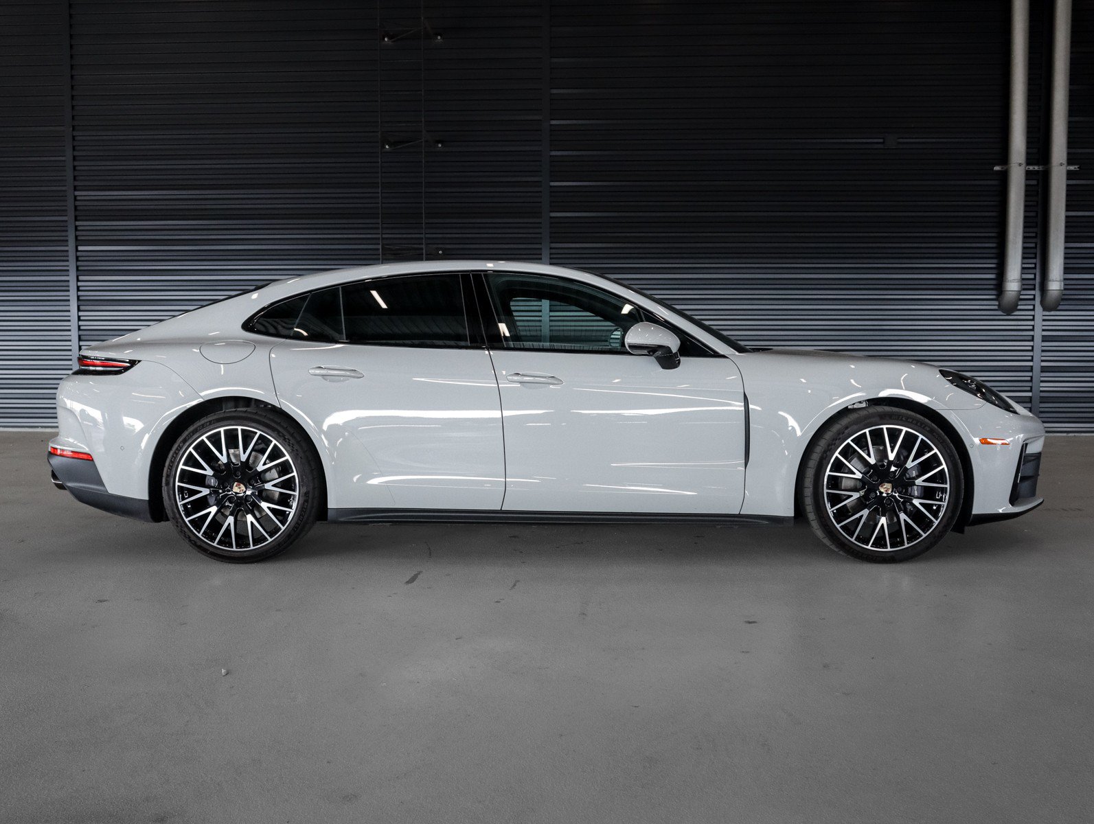 Certified 2024 Porsche Panamera RWD image 11