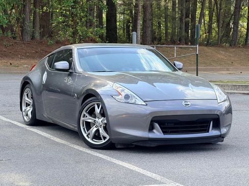 Used 2011 Nissan 370Z Touring w/ Sport Pkg image 3