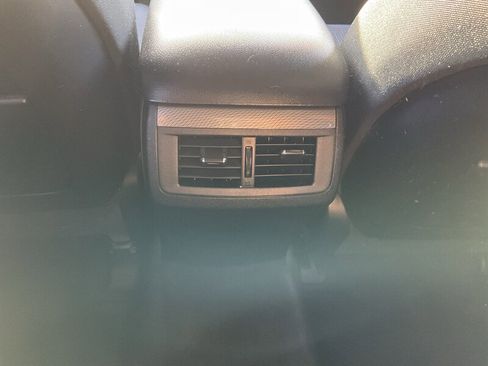 Used 2013 Toyota Venza LE image 15