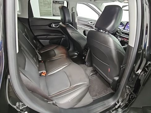 Used 2022 Jeep Compass Trailhawk image 33