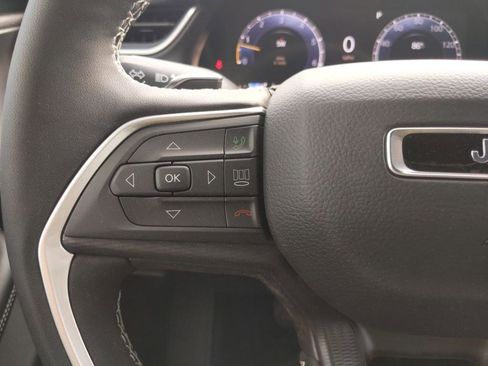 New 2025 Jeep Grand Cherokee L Laredo w/ Luxury Tech Group I RWD image 22