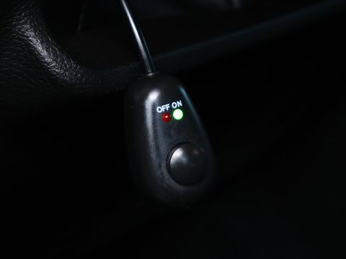 Used 2022 Jeep Wrangler Unlimited Sahara w/ Cold Weather Group AWD/4WD image 9