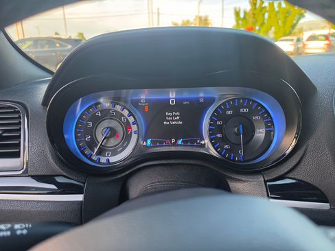 Used 2018 Chrysler 300 S RWD image 15