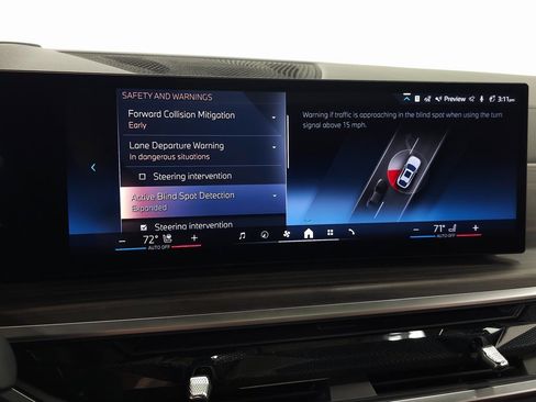 Used 2025 BMW X6 xDrive40i w/ Executive Package image 29