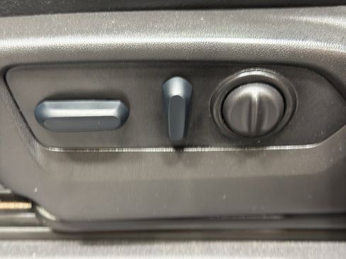 Used 2022 GMC Sierra 3500 Denali w/ Denali Ultimate Package image 20