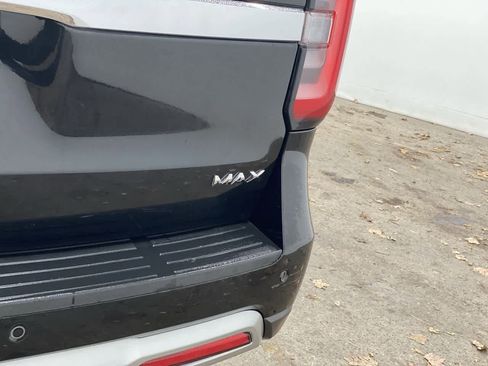 Used 2024 Ford Expedition Max Limited image 11