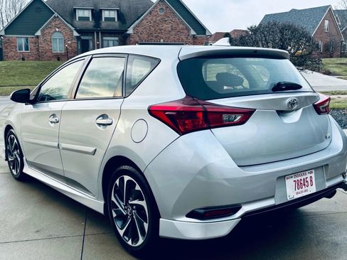 Used 2017 Toyota Corolla iM image 8