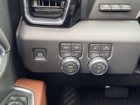 New 2026 GMC Sierra 1500 Denali Ultimate AWD/4WD image 18