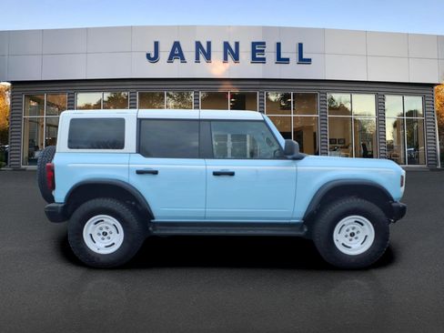 Used 2025 Ford Bronco Heritage Edition image 4