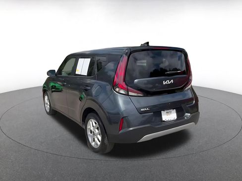 Used 2025 Kia Soul LX w/ LX Technology Package image 11