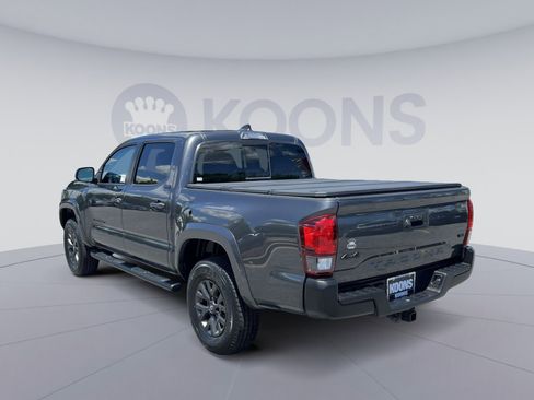 Used 2023 Toyota Tacoma SR5 AWD/4WD image 4