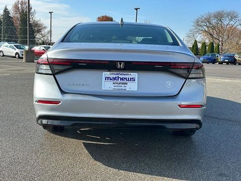 Used 2023 Honda Accord EX image 8