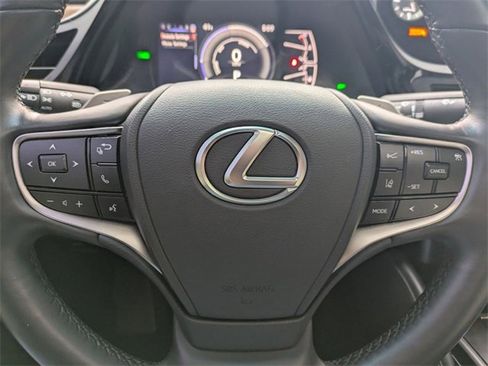 Used 2023 Lexus ES 300h w/ Premium Package image 11