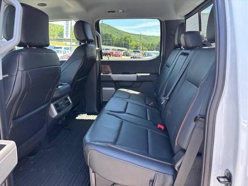 Used 2025 Ford F250 Lariat w/ Lariat Ultimate Package AWD/4WD image 10