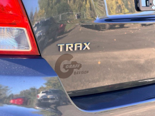 Used 2018 Chevrolet Trax LT w/ LT Convenience Package FWD image 27