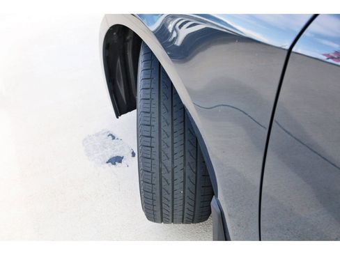 Used 2023 Toyota Corolla LE image 28