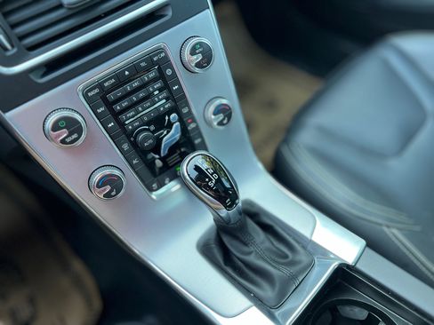 Used 2018 Volvo S60 T5 Dynamic w/ Protection Package image 22