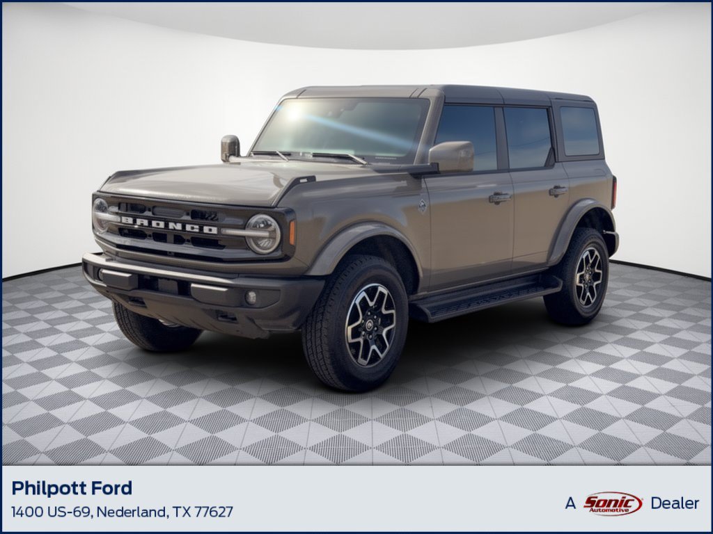 Used 2025 Ford Bronco Outer Banks AWD/4WD image 1