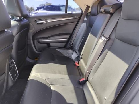 Used 2019 Chrysler 300 Limited w/ Safetytec Plus Group RWD image 13