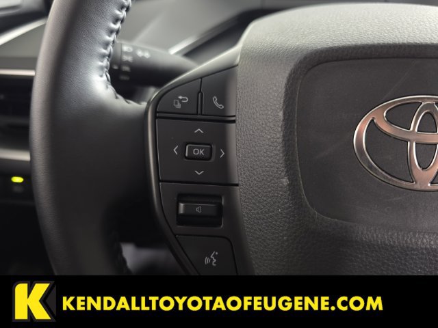 Used 2025 Toyota Prius LE FWD image 15