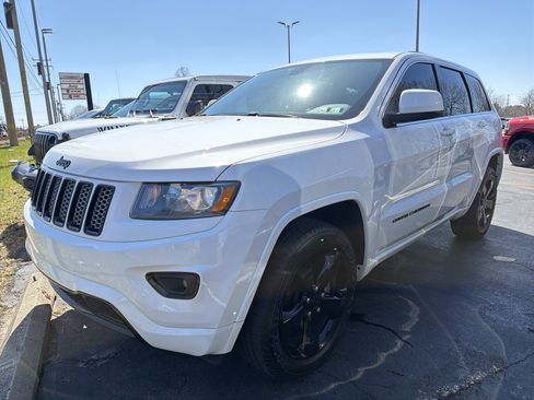 Used 2015 Jeep Grand Cherokee Altitude image 3