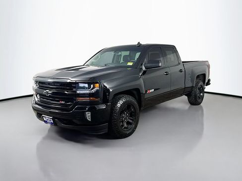 Used 2017 Chevrolet Silverado 1500 LT w/ Midnight Edition AWD/4WD image 3